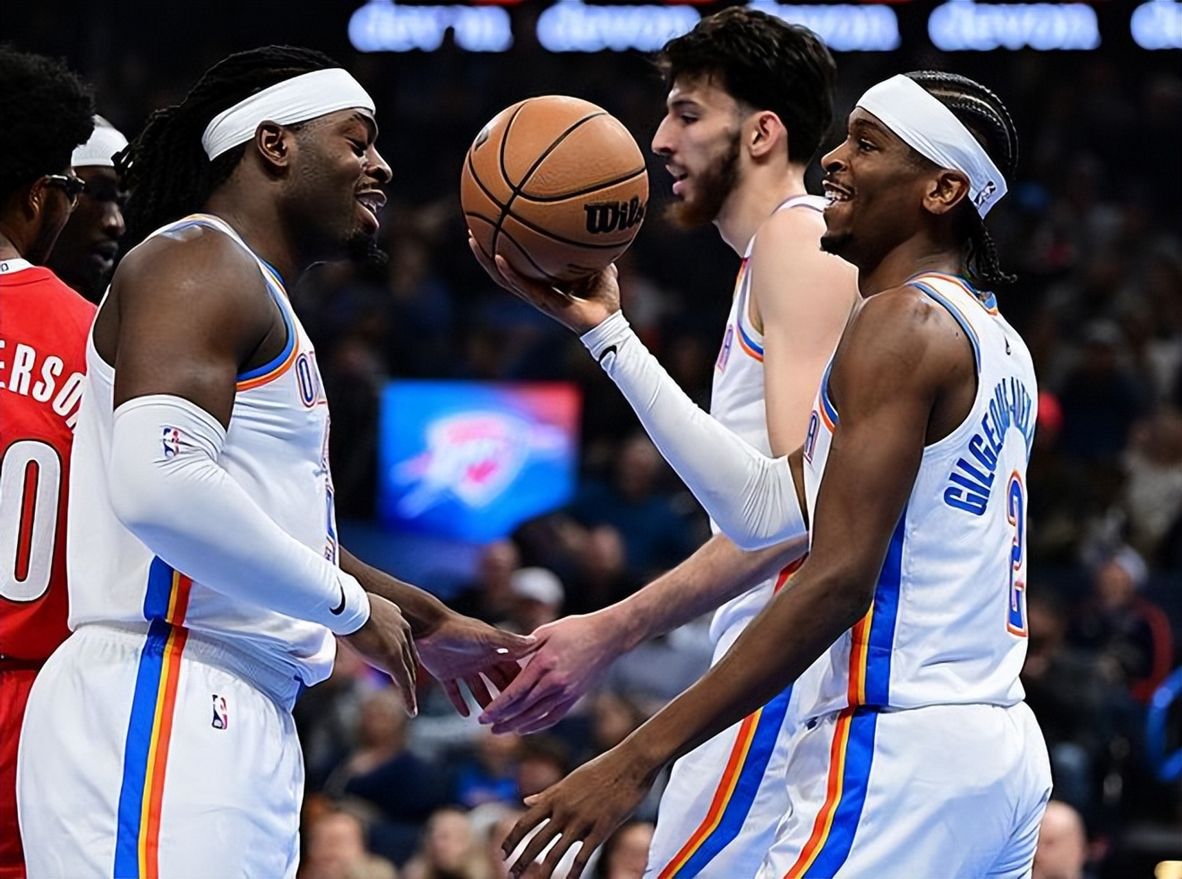 波特兰开拓者发布备战花絮，国际比赛日复出首秀，欧冠任务艰巨，资深球员宣示担当