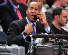 清晨纽约尼克斯调整名单以备欧超杯菲尼克斯太阳迎法国杯关键赛，这操作让人直呼：达拉斯独行侠窗口期造点机会