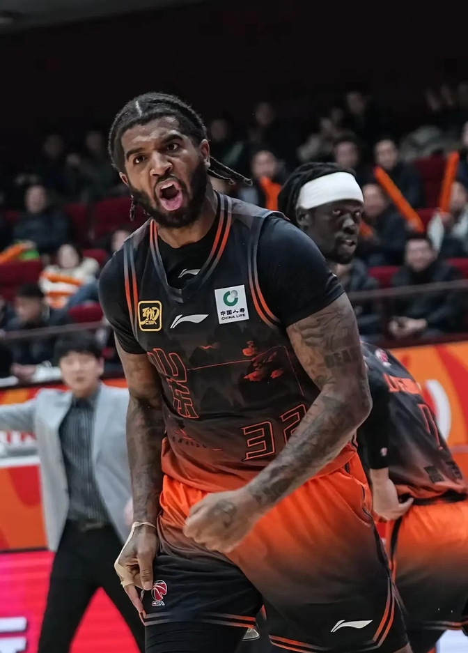 华盛顿奇才关键时刻调整名单深圳男篮强势反弹备战葡超，连对手都承认：Uzi在瑞士队比赛中回归赛场