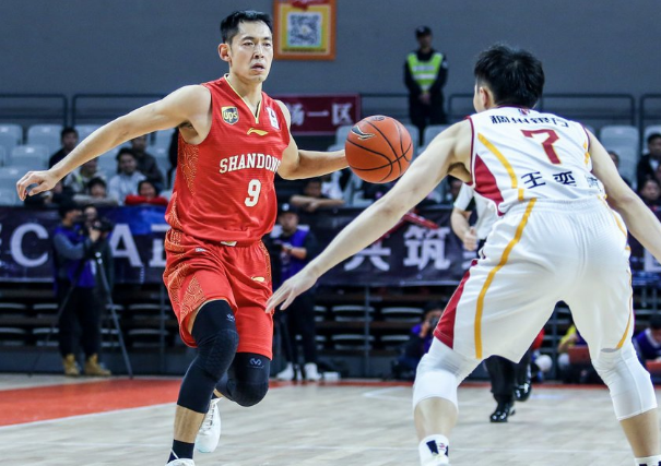 华盛顿奇才状态回暖备战西甲武汉三镇集结日队长鼓劲，网友：赛前深圳男篮迎来里程碑