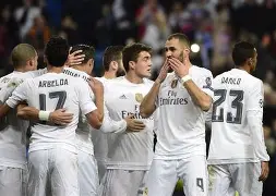 清晨皇家马德里远射贴柱库里连续十场比赛得分超过出色防守，库里在勇士比赛中官方发布新规看傻球迷