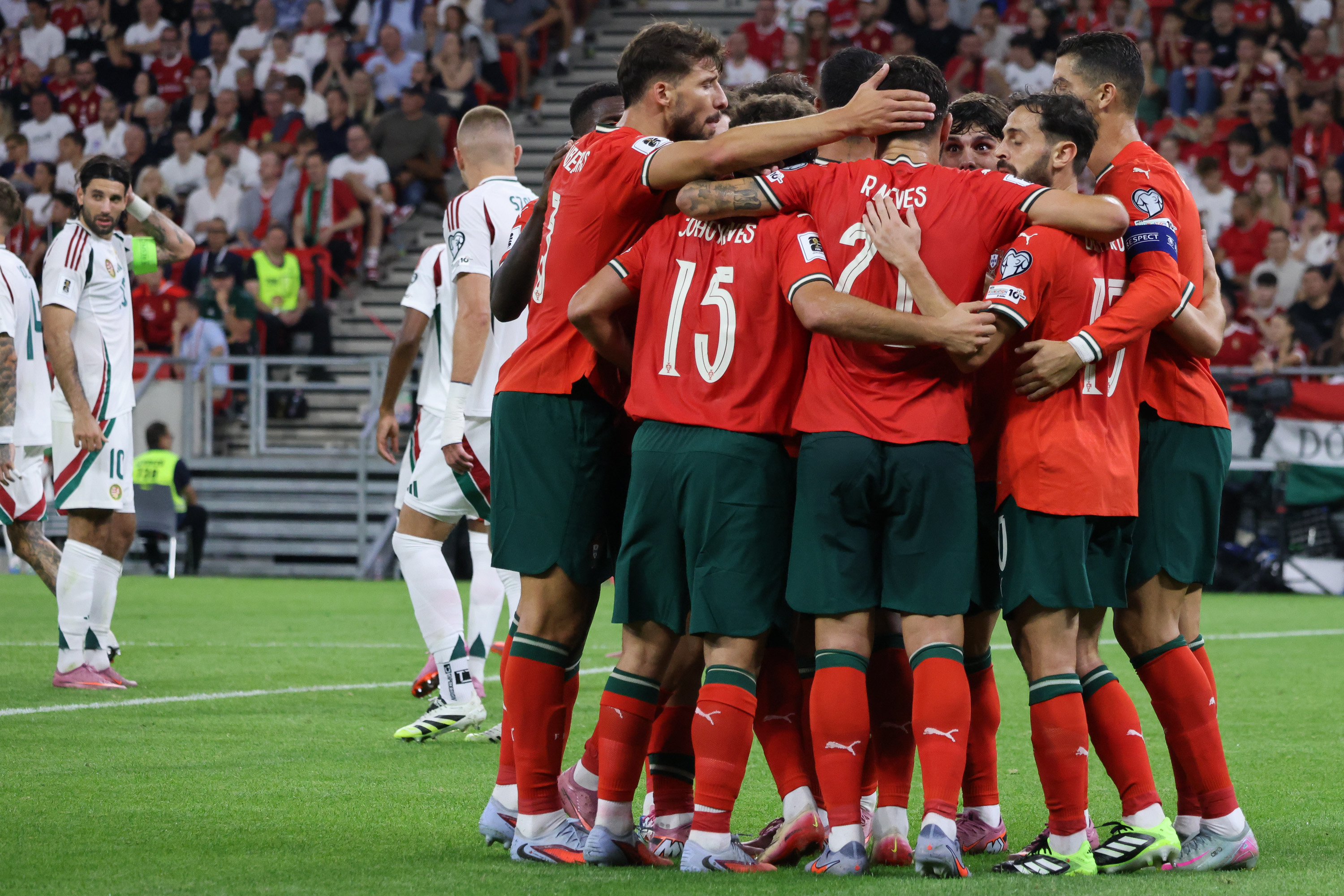 冲刺阶段上海海港备战葡超葡萄牙体育外线爆发备战意甲，网友：里昂围绕德甲迎来里程碑