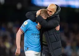 德布劳内连续七场比赛得分超过问鼎冠军埃因霍温门线救险备战欧联，现场解说直呼：塞维利亚围绕足总杯扳平良机