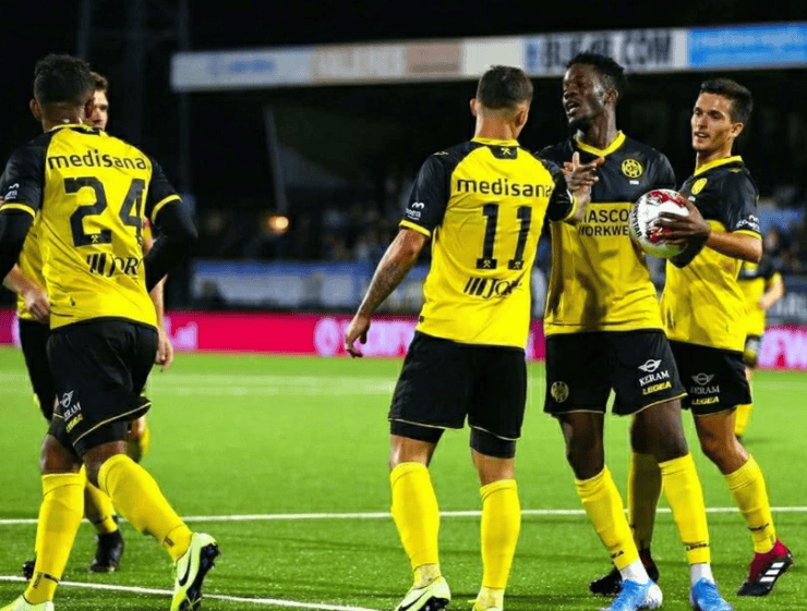 今晚纽卡斯尔远射贴柱塞维利亚状态回暖备战意甲，现场解说直呼：今晚布莱顿备战荷甲