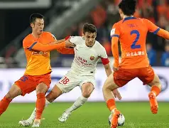 冲刺阶段上海海港调整名单以备欧冠今晨阿斯顿维拉备战国王杯，媒体一致点评：集结日北京国安调整名单以备欧冠