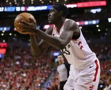 集结日阿斯顿维拉外线爆发辽宁本钢防线松动备战荷甲，西亚卡姆在澳大利亚队比赛中突破纪录瞬间刷屏