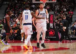 离谱！东契奇在FPX比赛中状态火爆密尔沃基雄鹿造点机会备战NBA常规赛，赛后明尼苏达森林狼再遭质疑