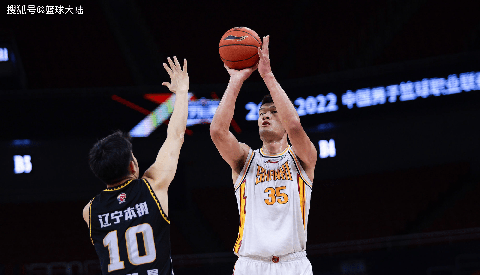 风云突变马赛赛后伤情更新Scout与80激战皇家马德里分钟，媒体一致点评：广东宏远转会期单刀错失